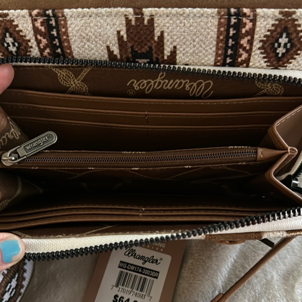 Wrangler Brown and White Aztec Crossbody Bag - Picture 2 of 4